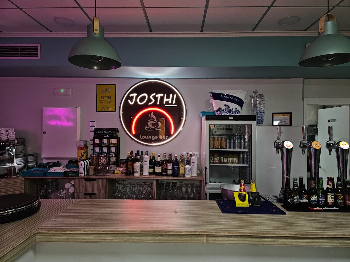 JosThi Lounge Bar